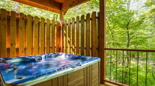 Creekview_hottub1_940