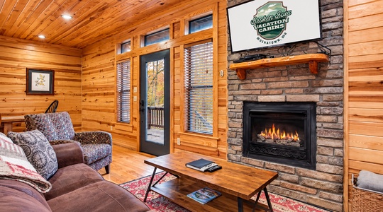 always-shady-cabin-hochatown-ok-living-room-fireplace