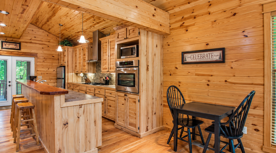 Narrow_Escape_kitchen_bar