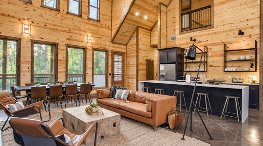 five-pines-living-room-kitchen
