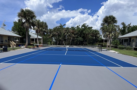 Donax Village Tennis Court post-Hurricane Ian