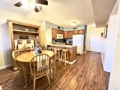 Dining/Kitchen View