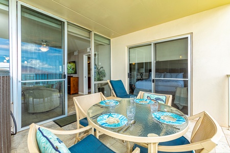El Fresco Dining Table for Seating Four