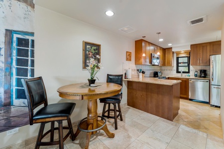 Dining table inside 