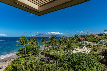 West Maui mountains in the distance
