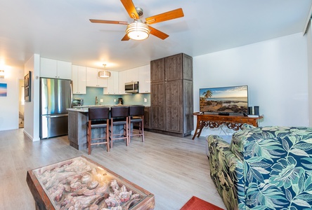 Open living space great for entertaining