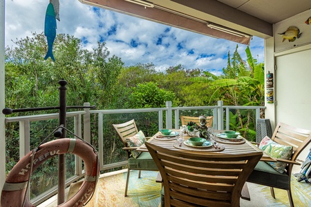 Private Lanai with Beautiful Garden Views!