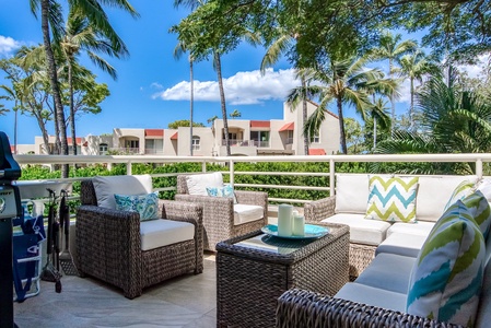 Relax and entertain in comfort on the lanai