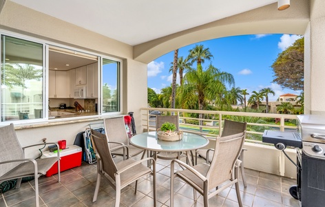 Huge Private Patio with so much seating~Views!!!
