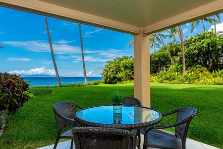 Relax on the lanai and enjoy the beautiful ocean views! 