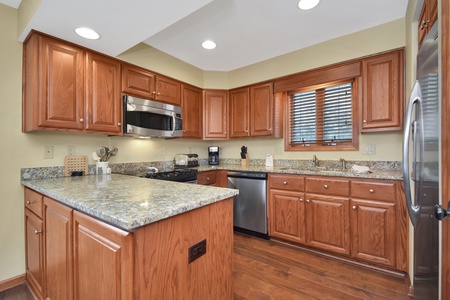 CM2_Kitchen1_med