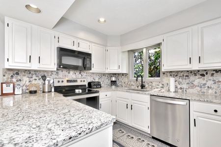 RH3_Kitchen1_MED