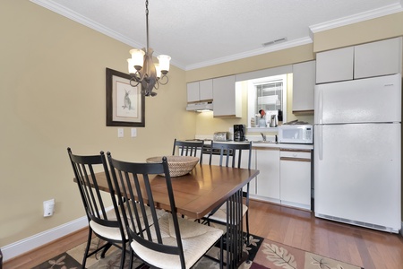 WR303_Kitchen1_med