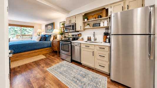 Vail Trails Studio | 3B