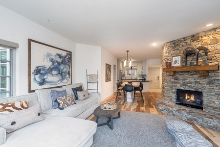 Spacious remodeled top to bottom
