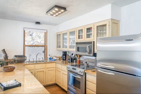 Wonderful open concept kitchen, dining and living area