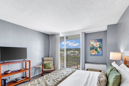 hilo-lagoon-911-living-03