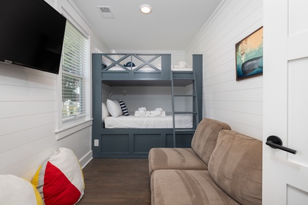 The kids will love the dual queen bunk room