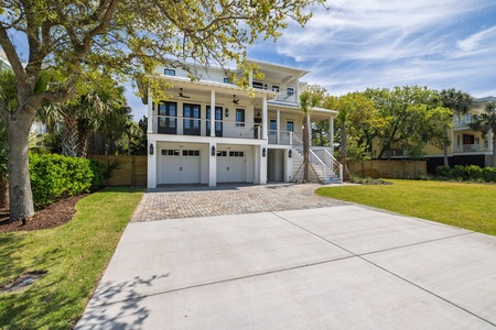 Your large driveway means there's need to find beach parking