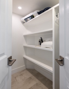 Primary Bedroom Closet