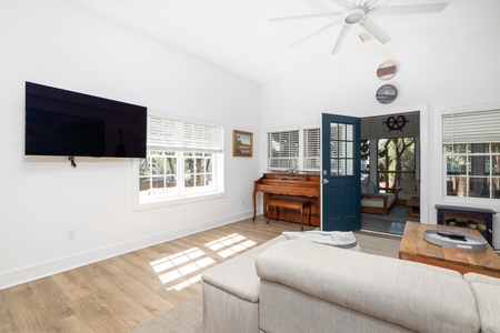 Access your screened-in porch from your living area