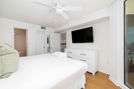 Your primary king bedroom features an en suite bathroom.