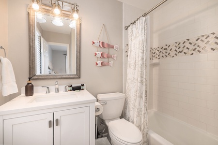 Full size bedroom ensuite  bath