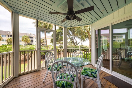 Screened in Porch