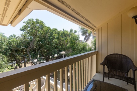 upstairs right bedroom porch