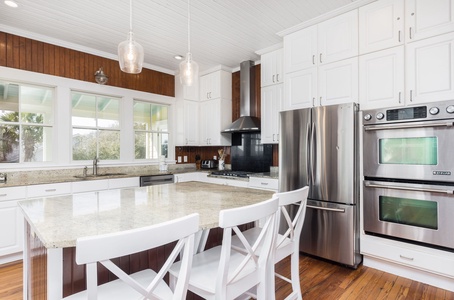 breakfast bar to kitchen