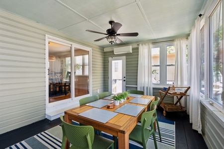 Sunroom Table Seats 6