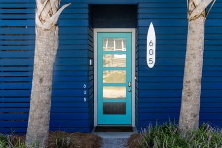 Your nautical front door is hard to miss