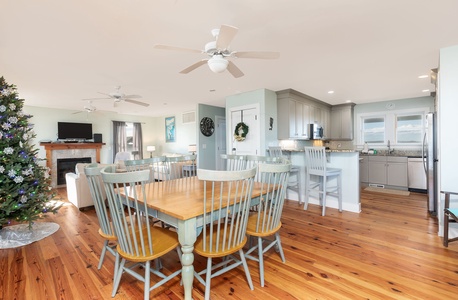 dining area to kitchen