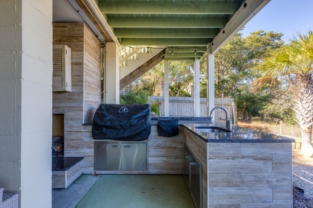 outdoor kitchen