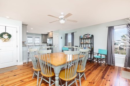 dining area to kitchen