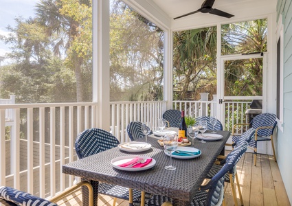 Lifestyle Porch Right 2