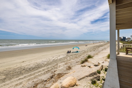Seascape Wonder is truly beachside