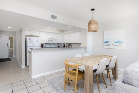 dining area to kitchen