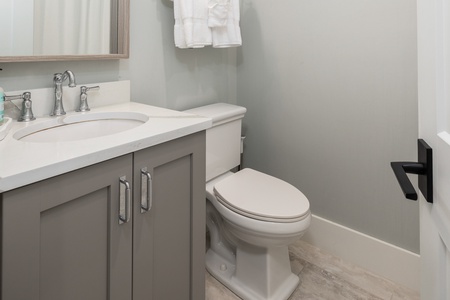 King En Suite Bathroom