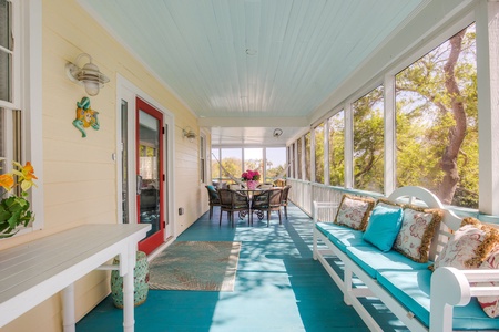 Screened in Porch