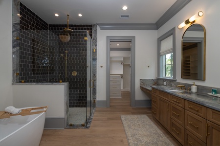 Step into your beautifully designed king en suite bathroom
