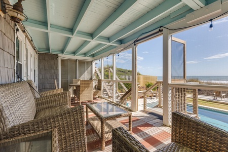 Screened porch 2