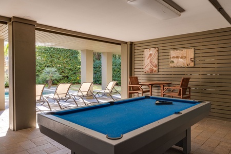 Outdoor pool table