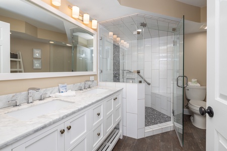 Your beautifully updated primary bathroom