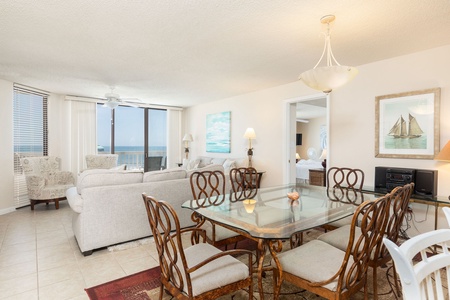 Dining room to living area