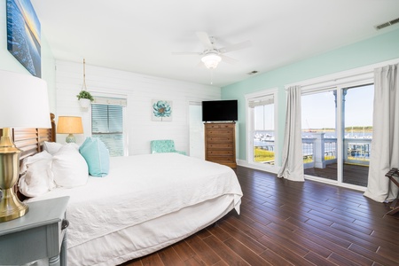 Bedroom #2 | Second Floor King Bedroom - Riverside