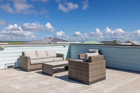 Enjoy your evening beverages from the comfort of your rooftop seating