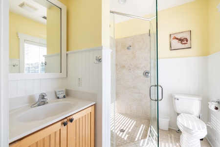 Bedroom #5 | Bunkbed Ensuite Bathroom