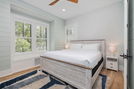 Your second king bedroom is on the first floor and features an en suite bathroom