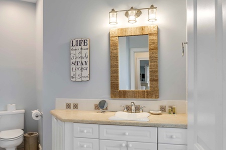 Queen En Suite Bathroom
